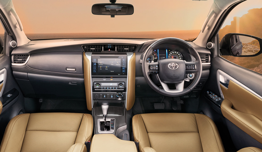 Interior toyota fortuner