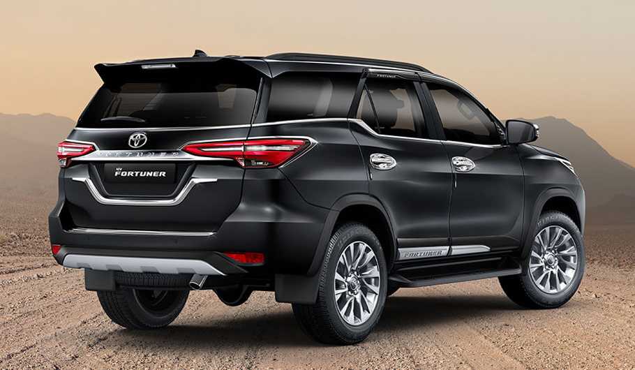 black toyota fortuner